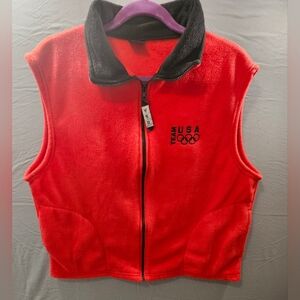 VTG Bold Red Team USA Fleece Vest with Black Trim Pre-Owned